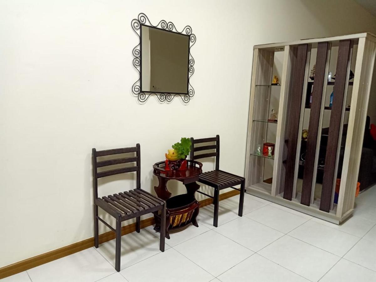 Apartment High Level Seaview *