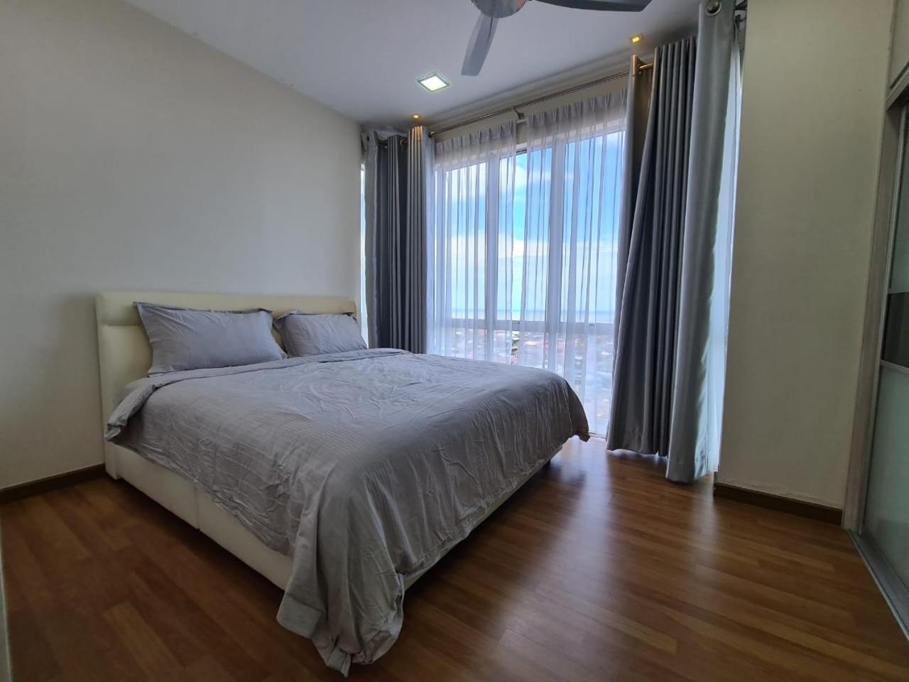 Apartment High Level Seaview