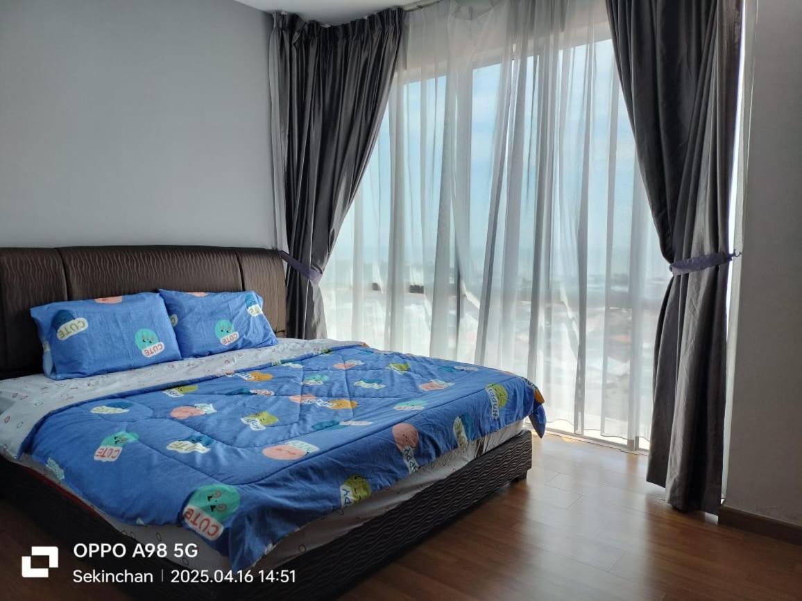 Apartment High Level Seaview