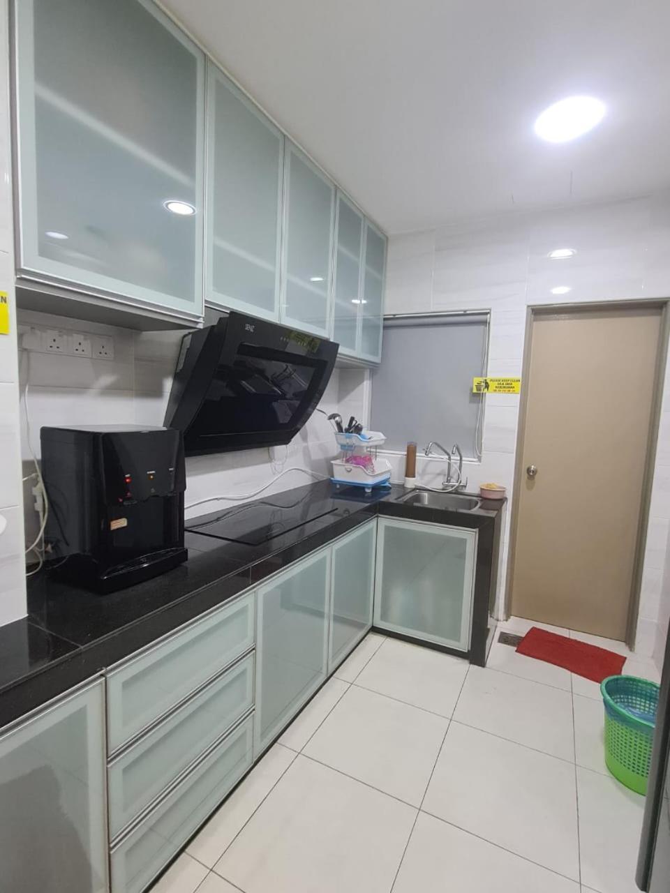 High Level Seaview Apartment *