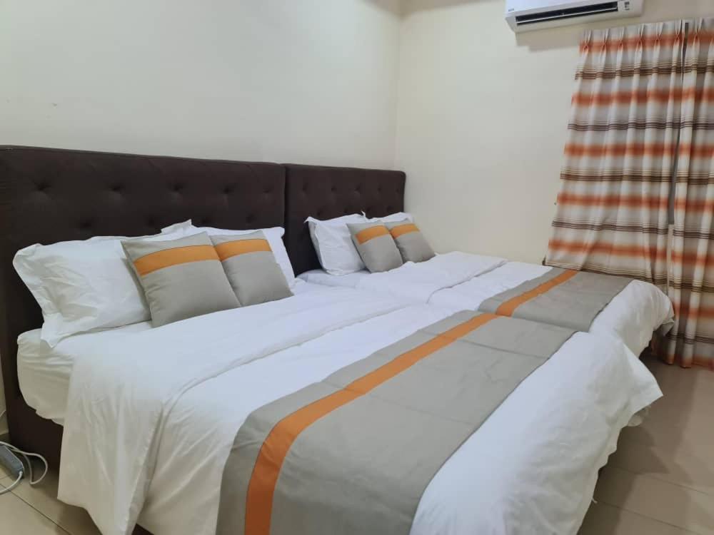 High Level Seaview Apartment