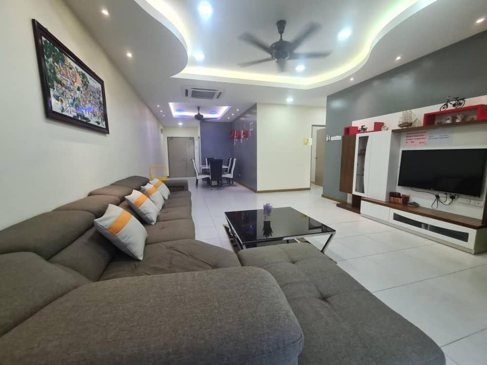 Apartment High Level Seaview