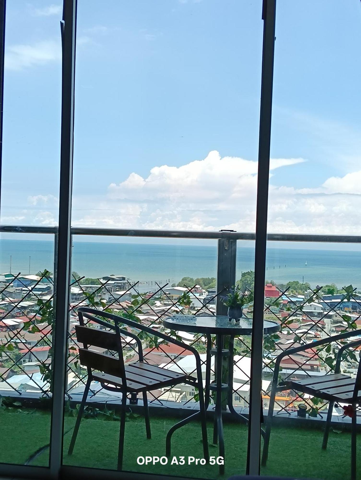 High Level Seaview Apartment *